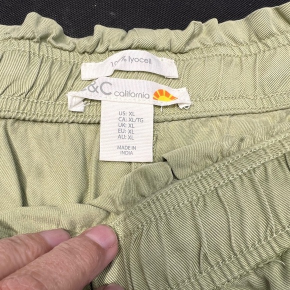 Olive Green Women's Shorts NWT - Picture 6 of 6
